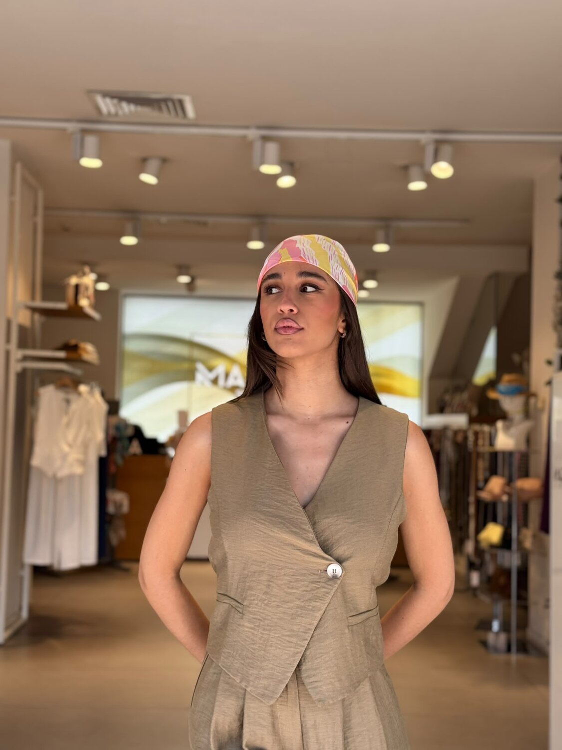 012586.TAB_1.jpg