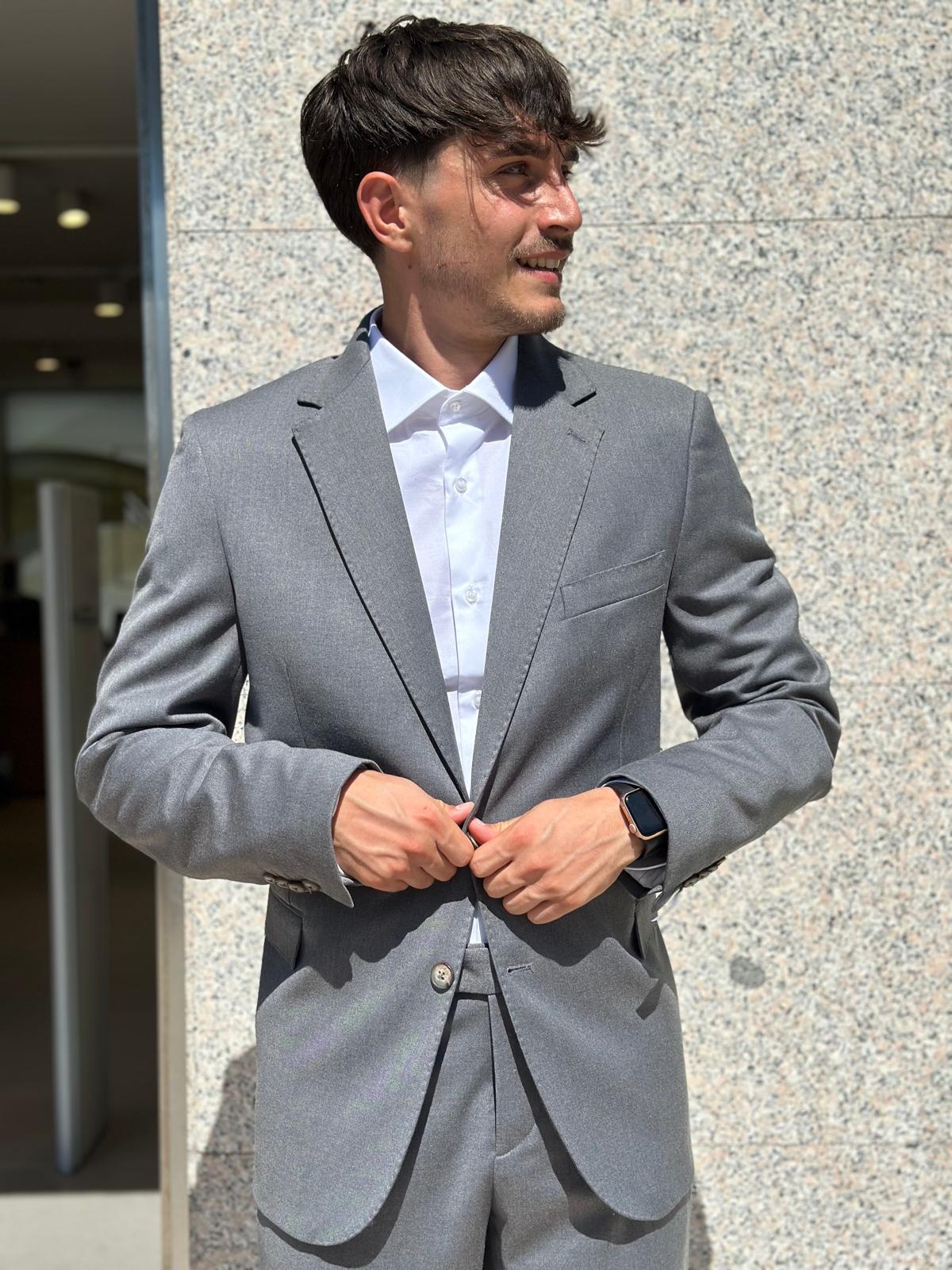 ABITO UOMO