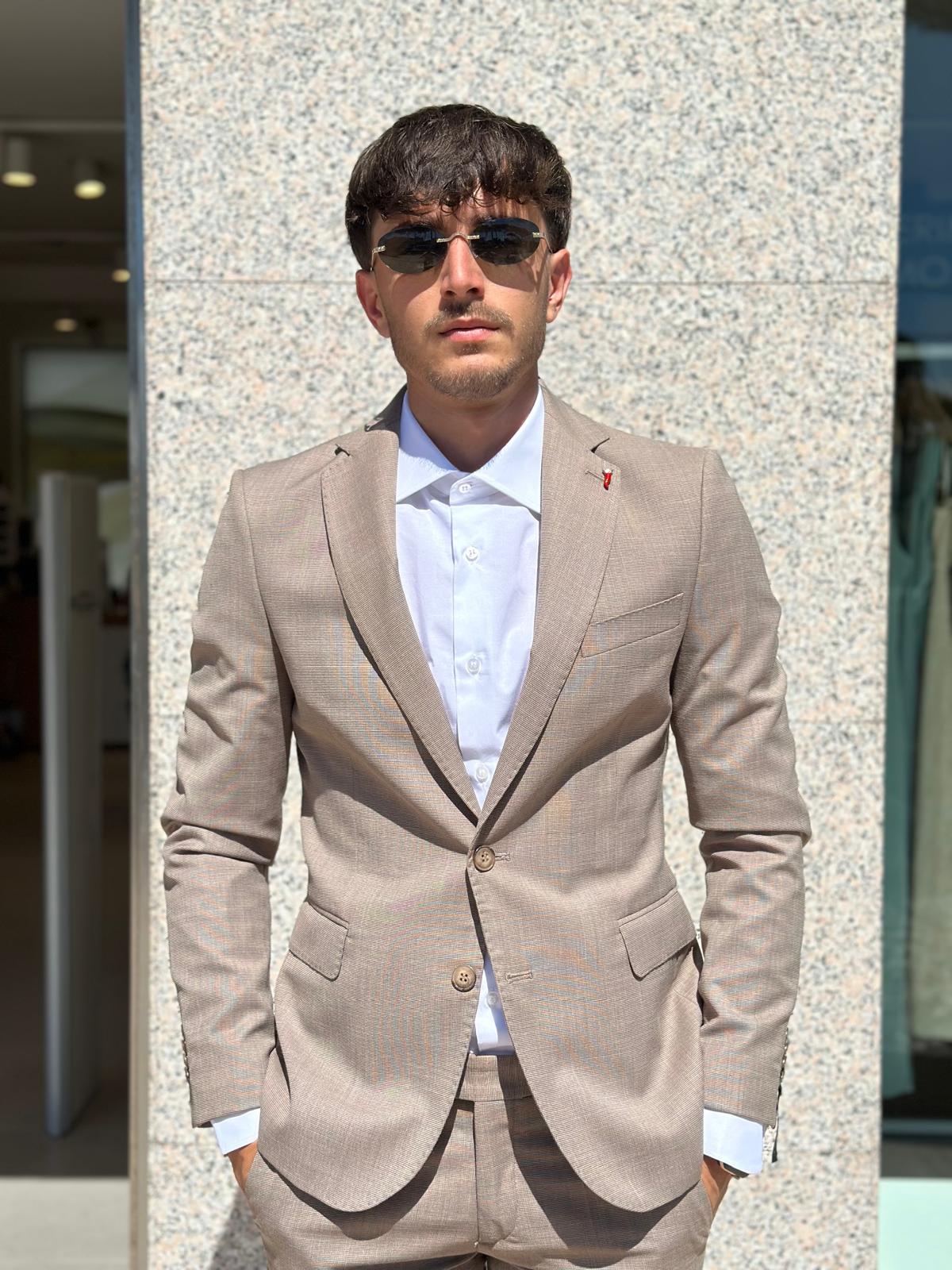 ABITO UOMO