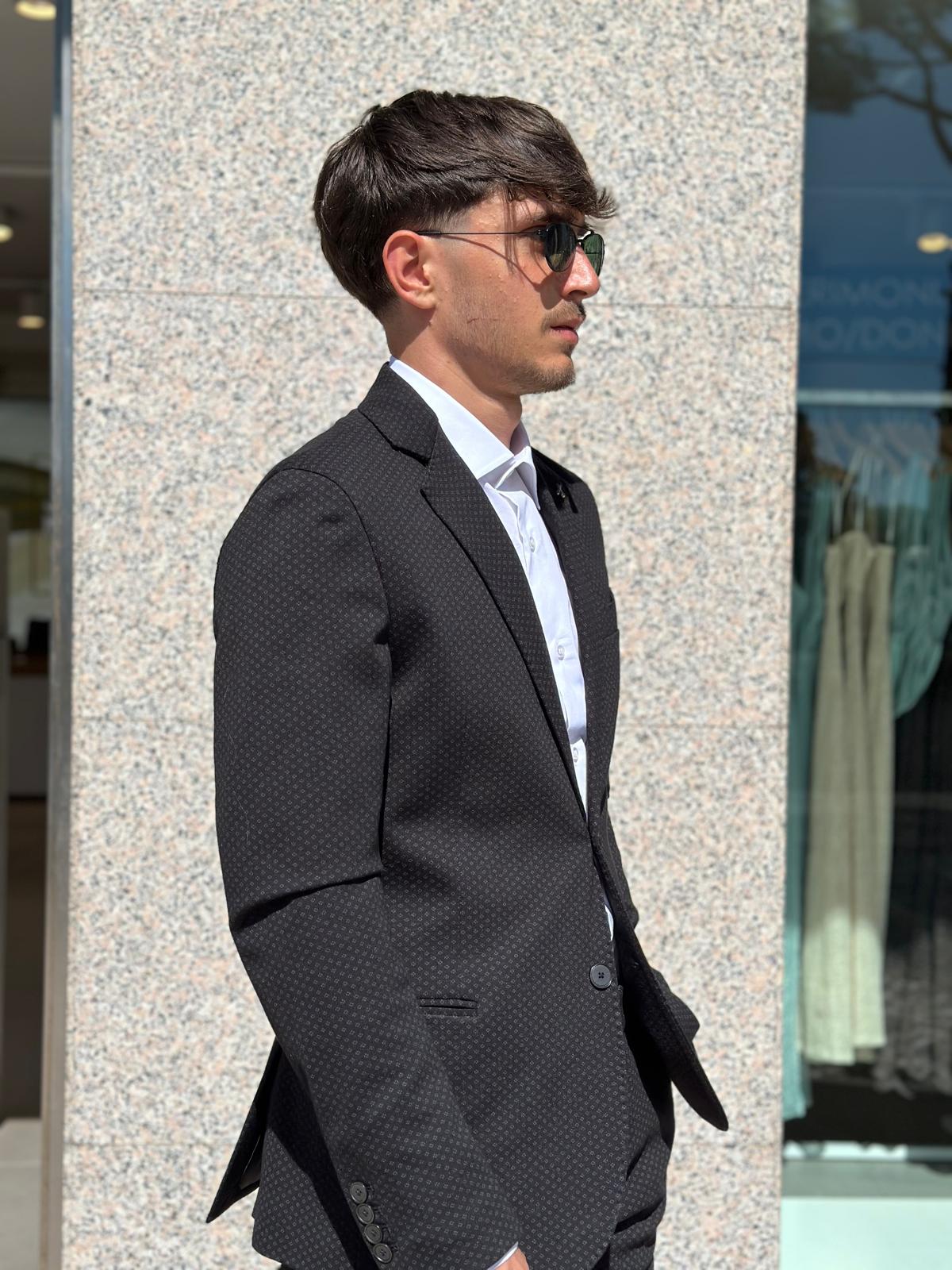 ABITO UOMO