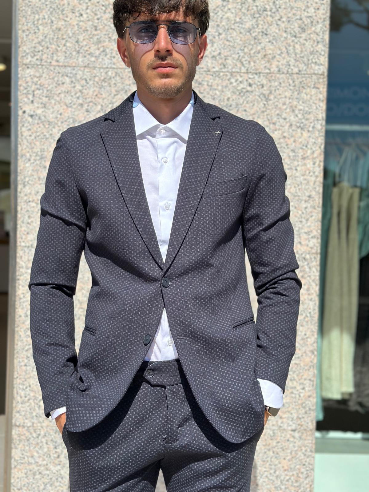 ABITO UOMO