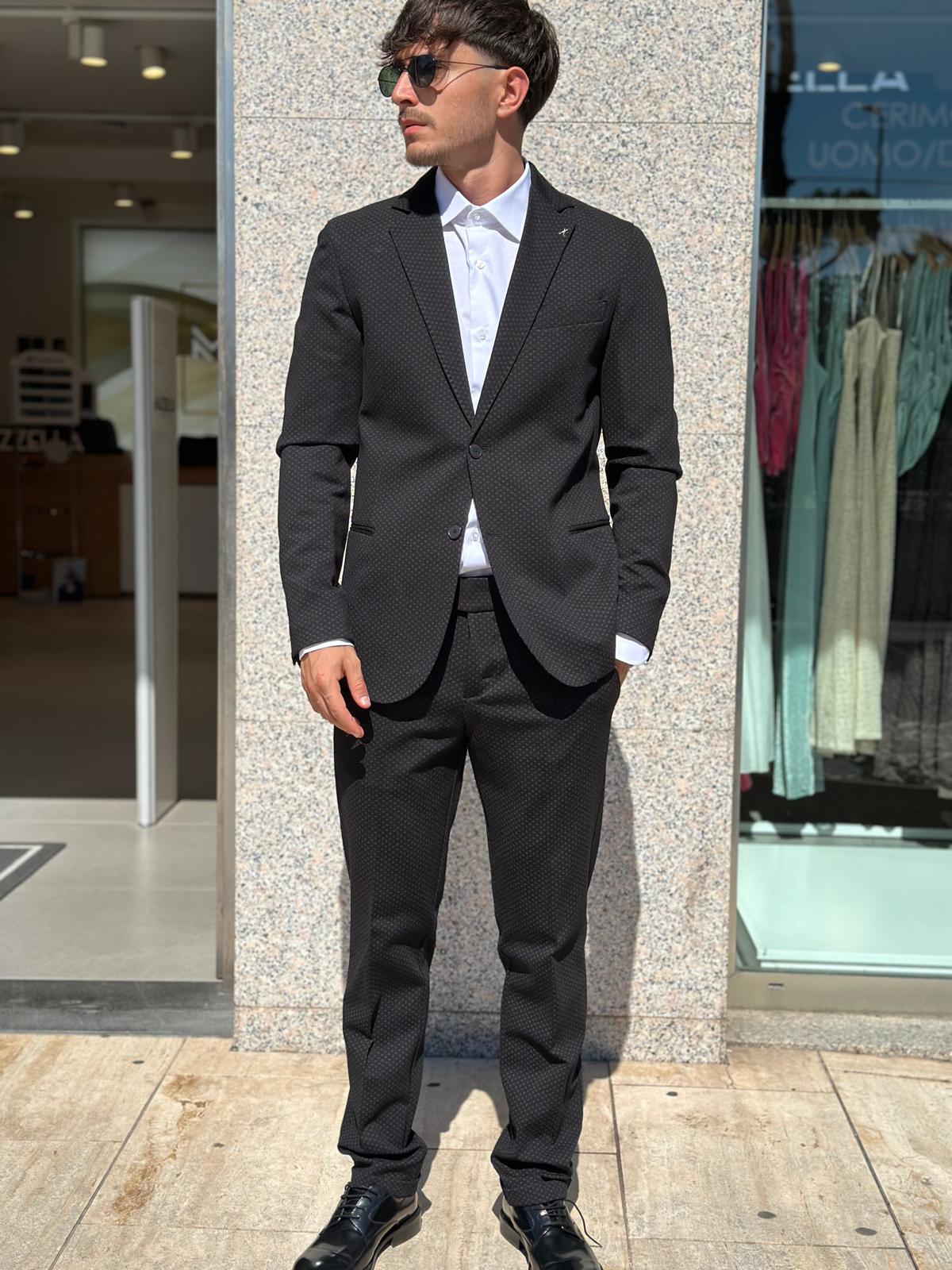 ABITO UOMO